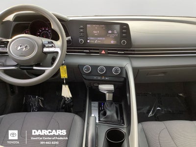 2023 Hyundai Elantra SE