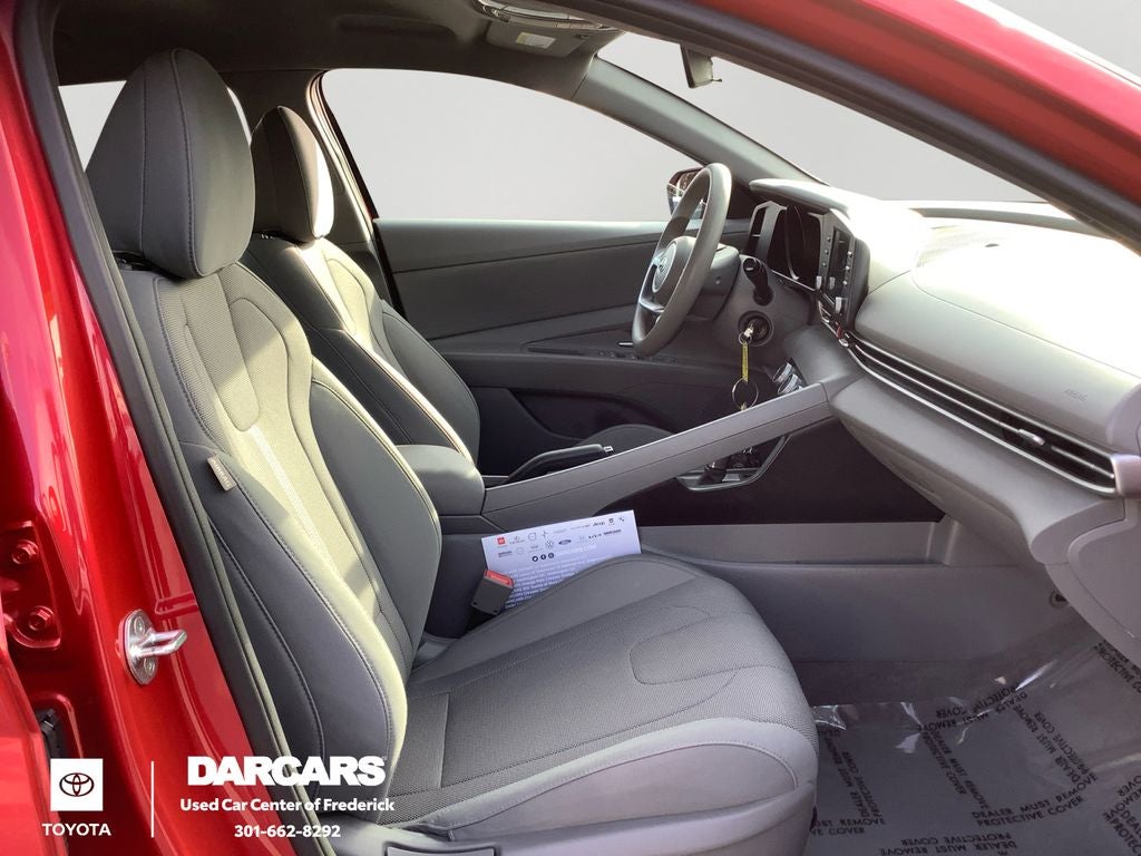 2023 Hyundai Elantra SE