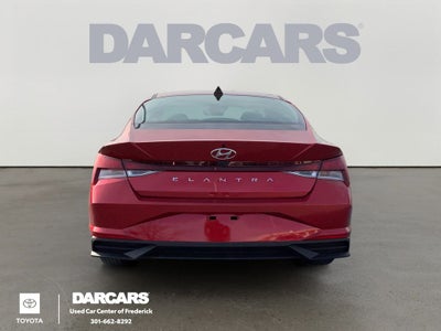 2023 Hyundai Elantra SE