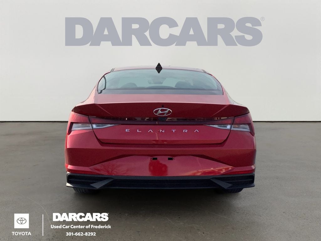 2023 Hyundai Elantra SE