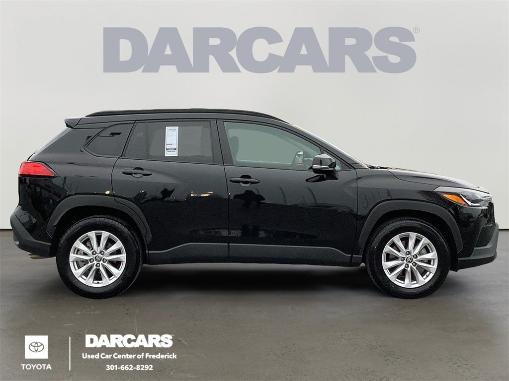 2024 Toyota Corolla Cross LE