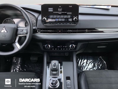 2024 Mitsubishi Outlander SE