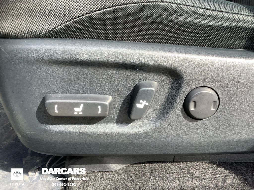 2024 Toyota 4Runner 3rd Row Seating SR5