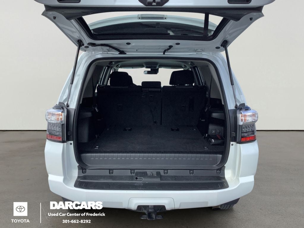 2024 Toyota 4Runner 3rd Row Seating SR5