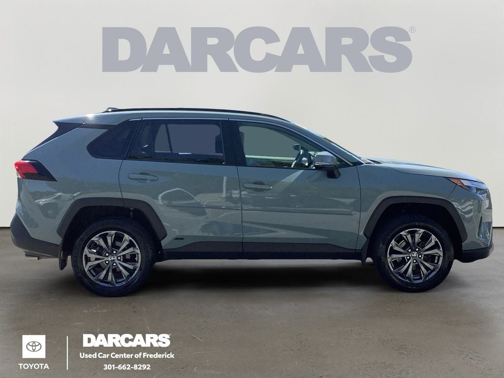2022 Toyota RAV4 Hybrid XLE Premium