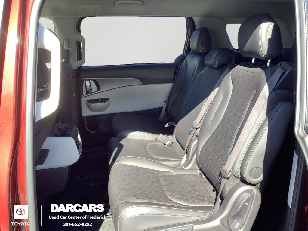 2024 Kia Carnival LX