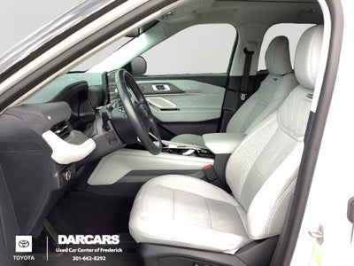 2025 Ford Explorer Platinum