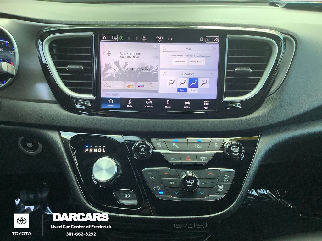 2025 Chrysler Pacifica Select