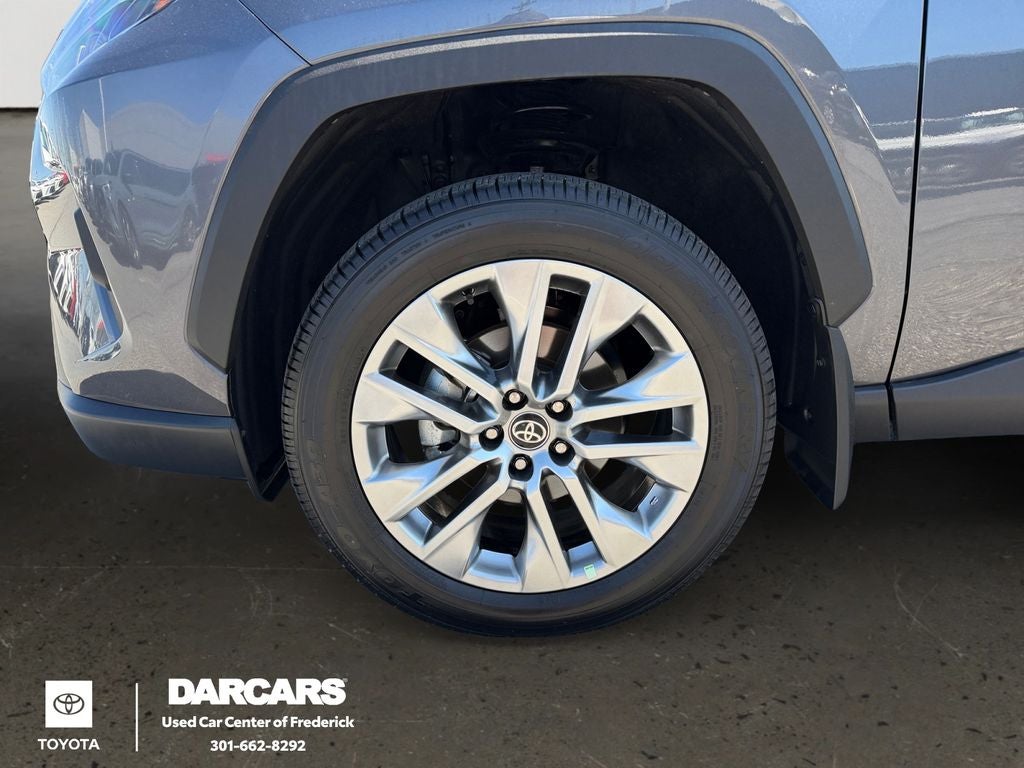2025 Toyota RAV4 XLE Premium