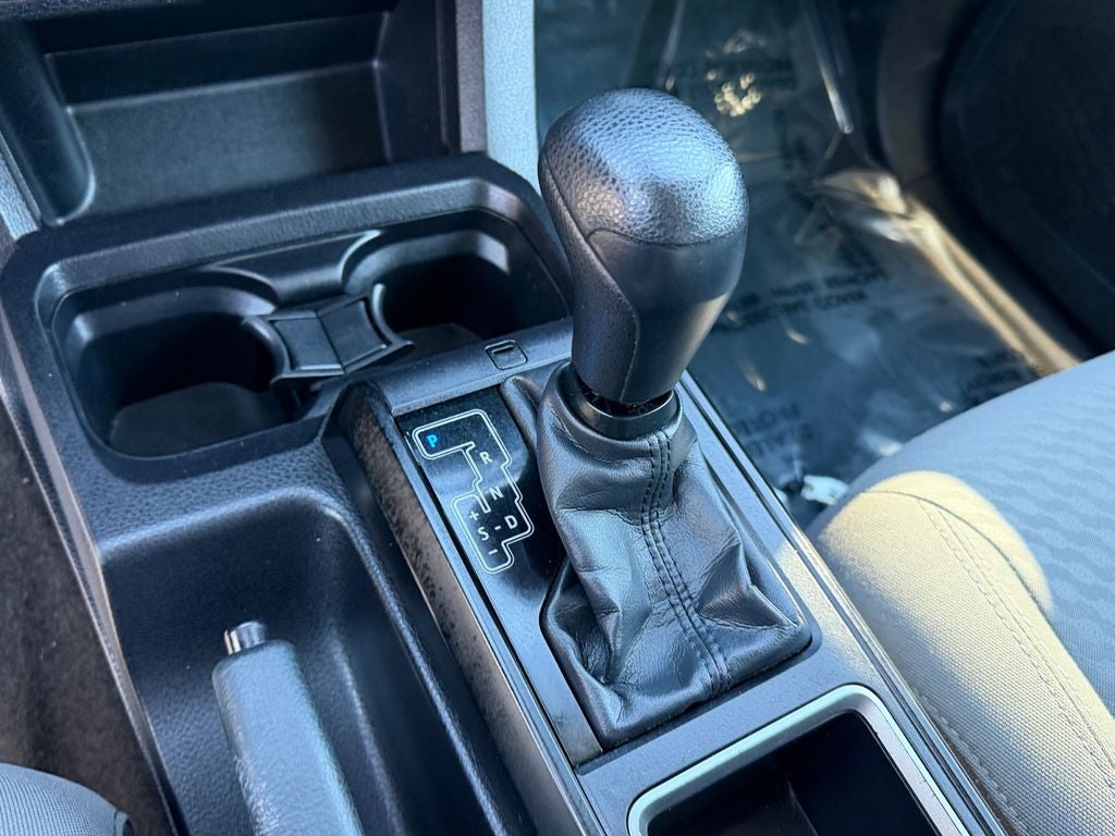 2022 Toyota Tacoma SR V6