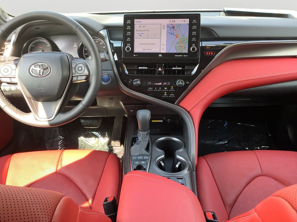 2022 Toyota Camry Hybrid XSE