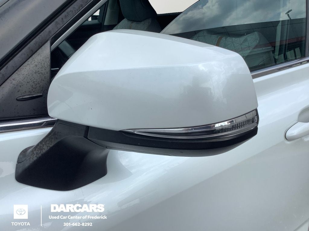 2022 Toyota Highlander Hybrid Bronze Edition