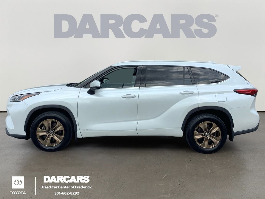 2022 Toyota Highlander Hybrid Bronze Edition