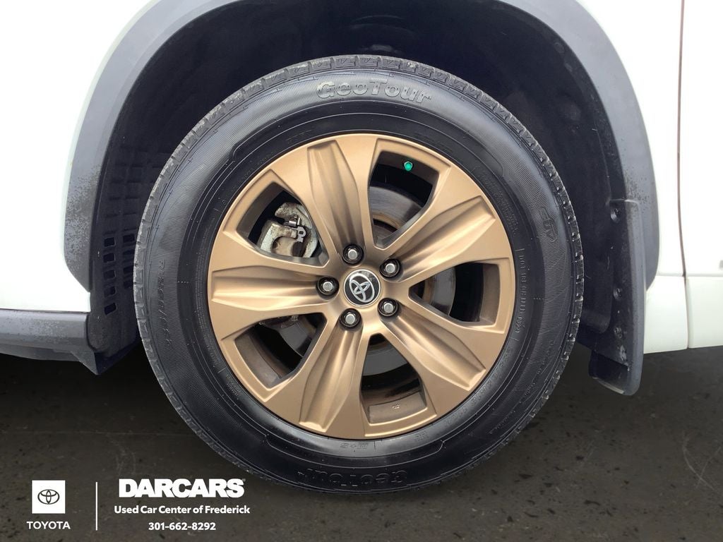 2022 Toyota Highlander Hybrid Bronze Edition