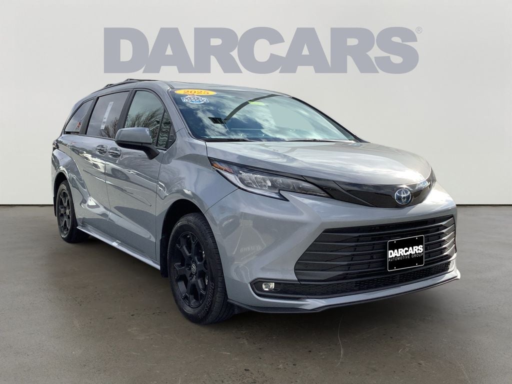 2025 Toyota Sienna Woodland Edition 7 Passenger