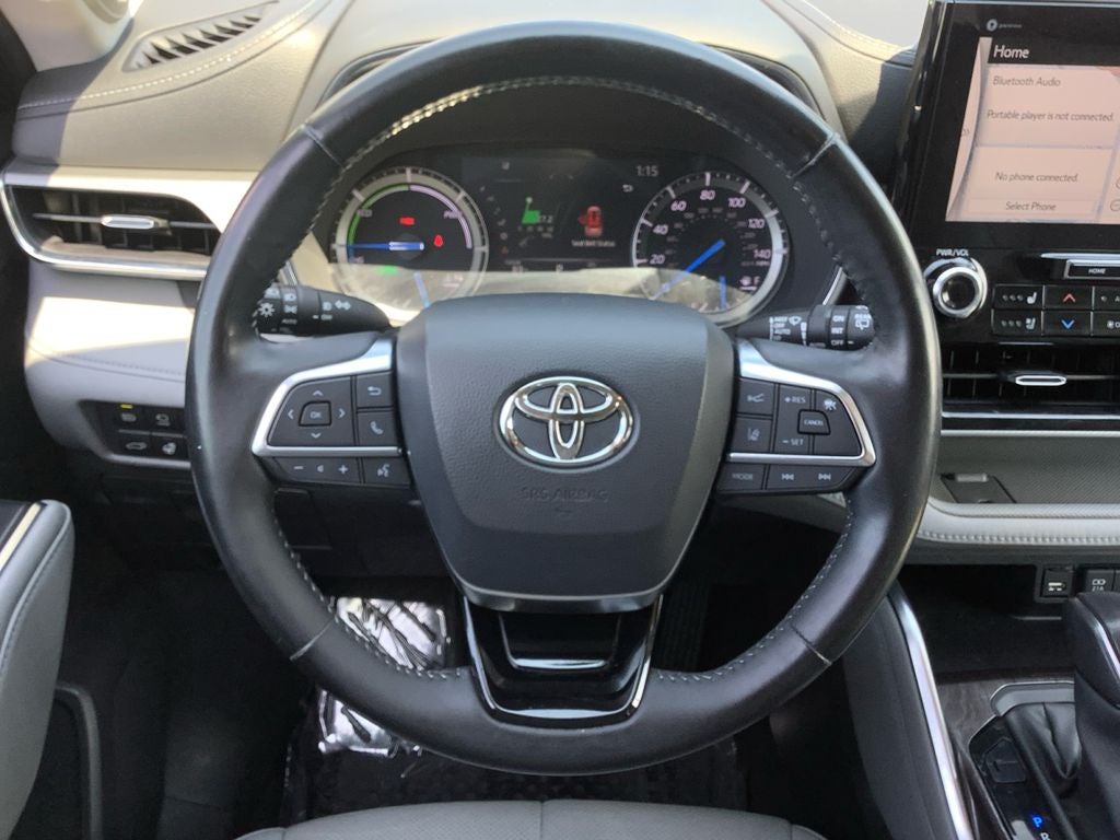 2021 Toyota Highlander Hybrid Platinum