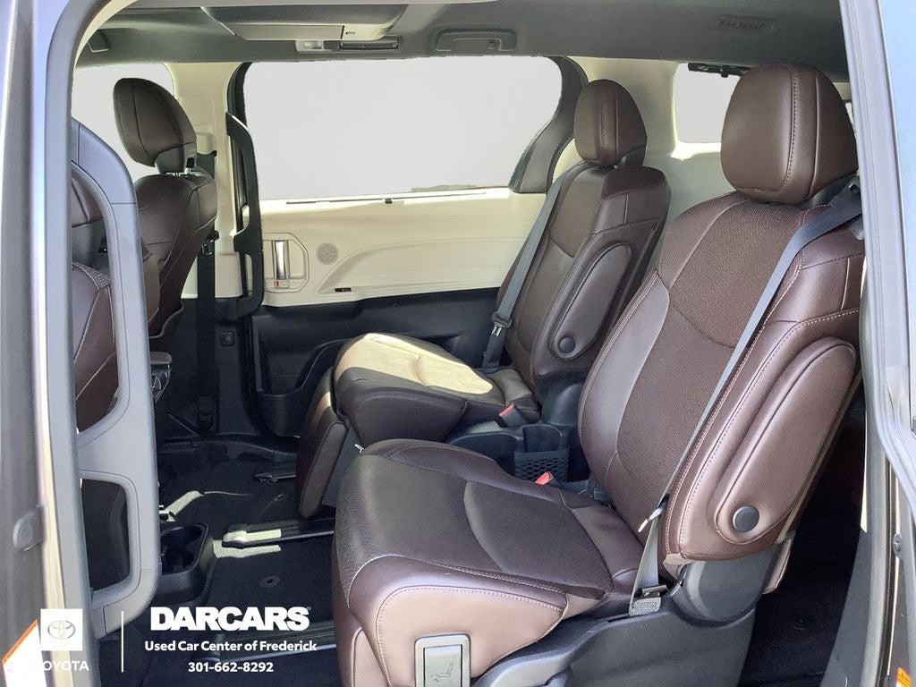 2023 Toyota Sienna Platinum 7 Passenger