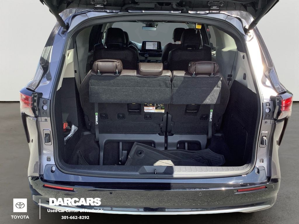 2023 Toyota Sienna Platinum 7 Passenger
