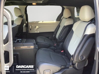 2025 Toyota Sienna Platinum 7 Passenger