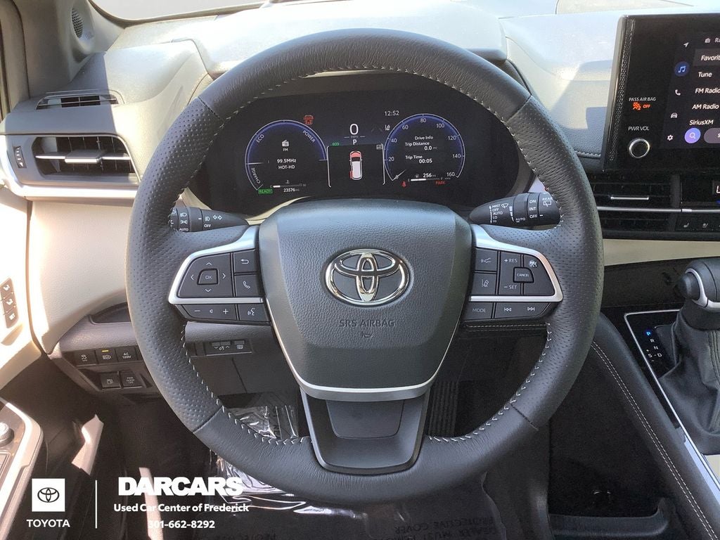 2025 Toyota Sienna Platinum 7 Passenger