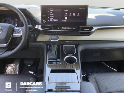 2025 Toyota Sienna Platinum 7 Passenger