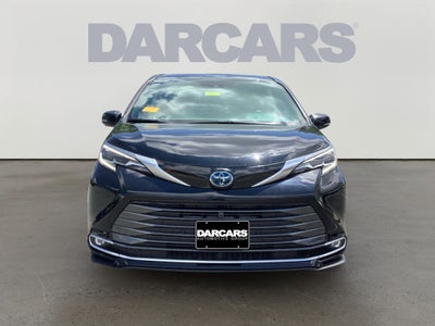 2025 Toyota Sienna Platinum 7 Passenger