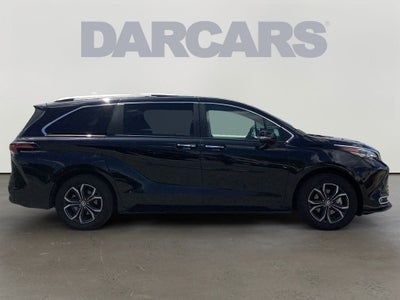 2025 Toyota Sienna Platinum 7 Passenger