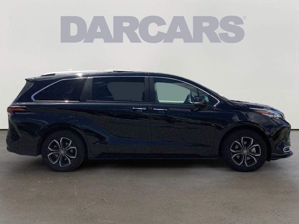 2025 Toyota Sienna Platinum 7 Passenger