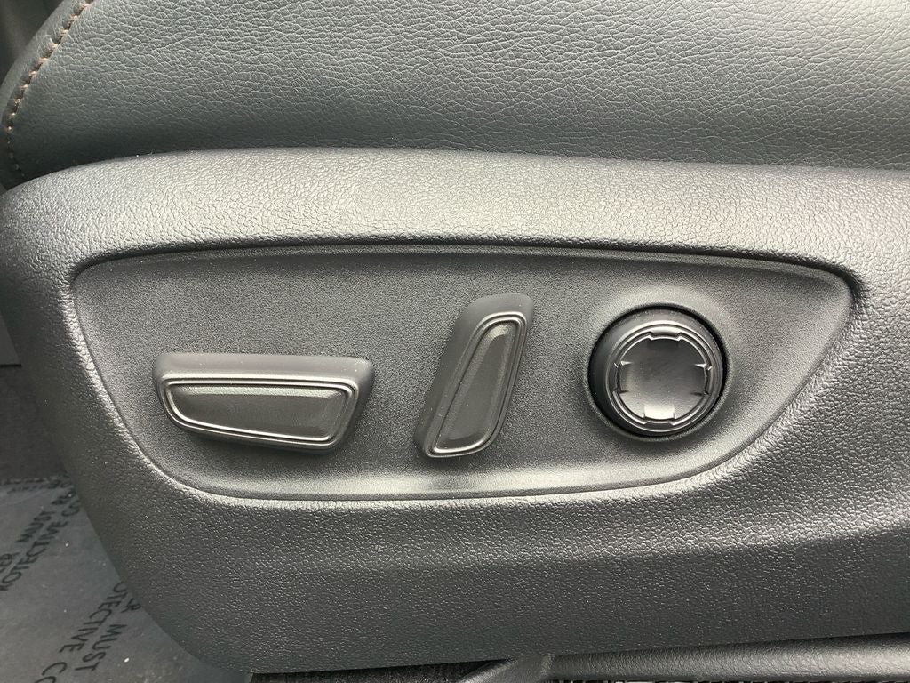 2025 Toyota Sienna Platinum 7 Passenger