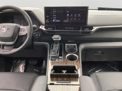 2025 Toyota Sienna Platinum 7 Passenger
