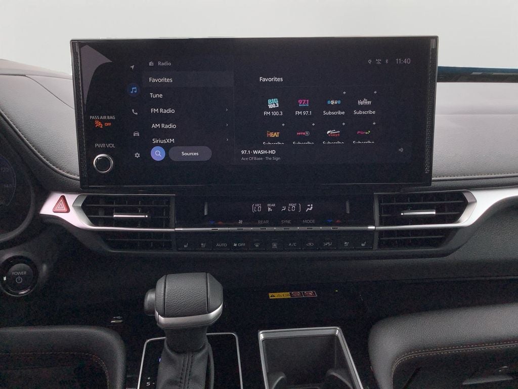 2025 Toyota Sienna Platinum 7 Passenger