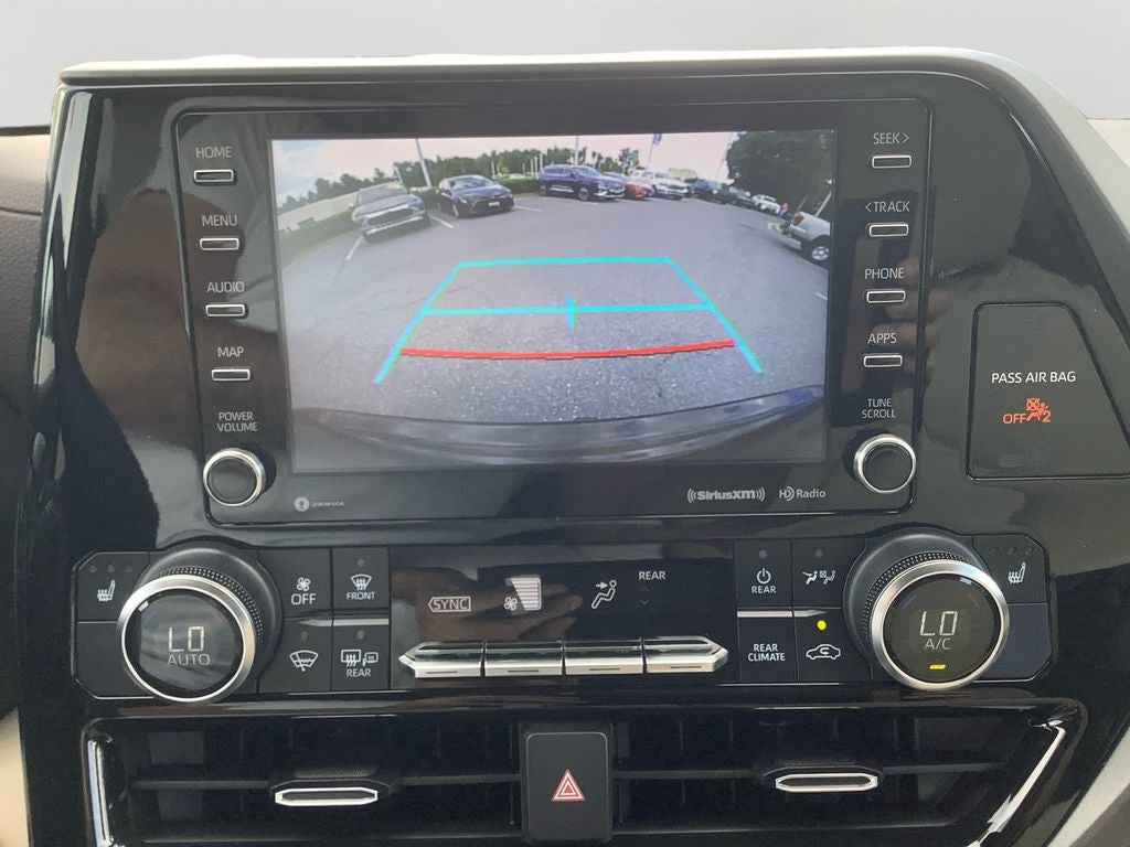 2022 Toyota Highlander Hybrid XLE