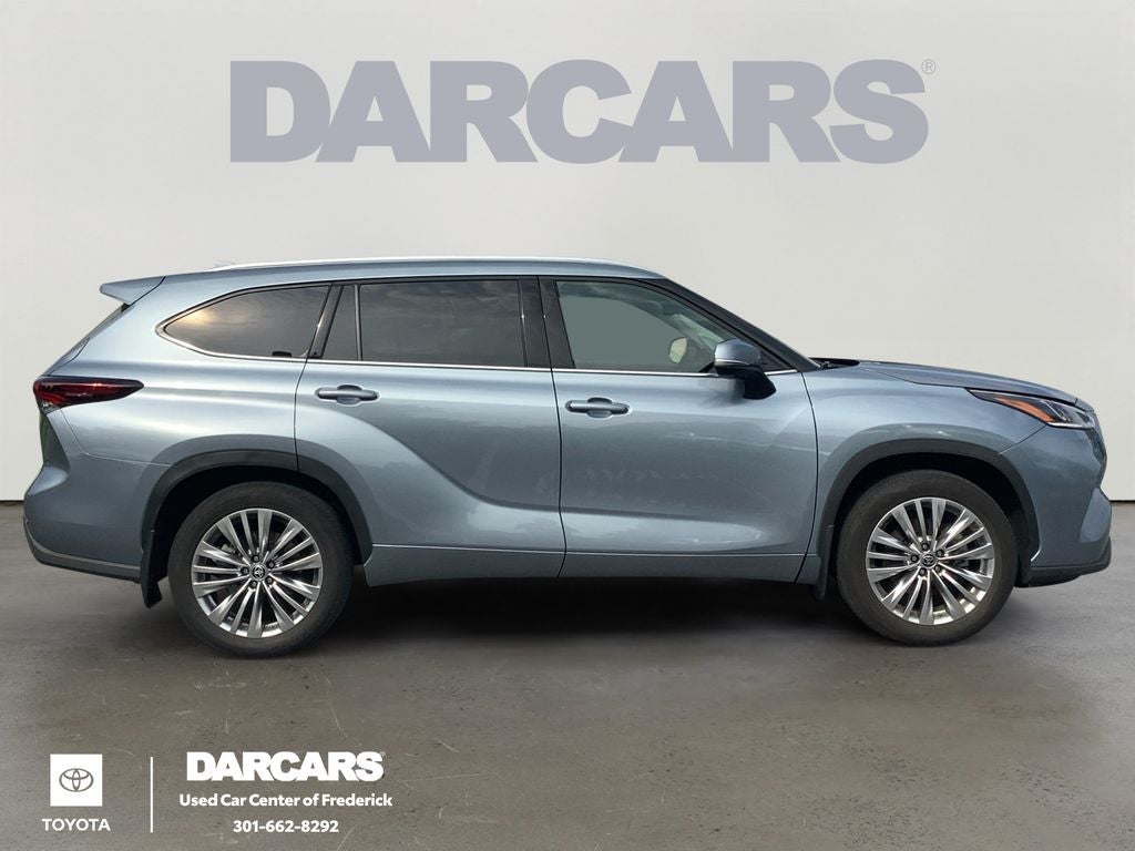2024 Toyota Highlander Platinum