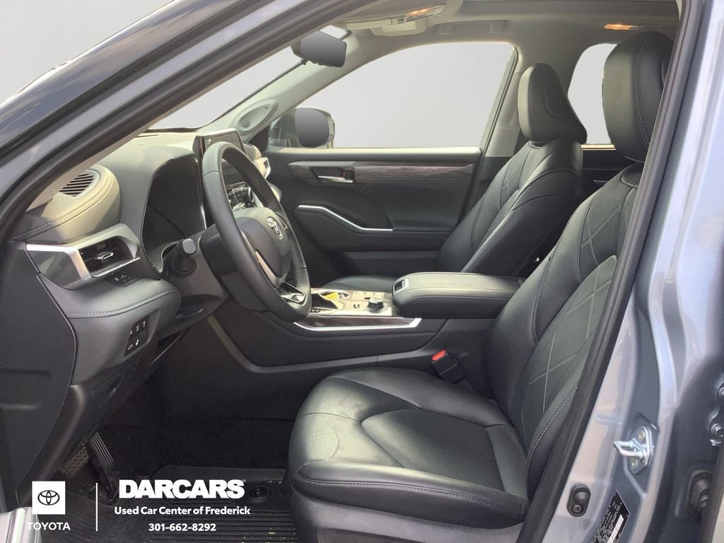 2024 Toyota Highlander Platinum