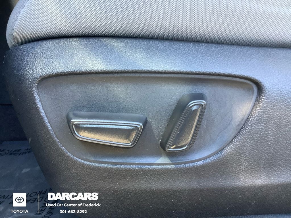 2025 Toyota Sienna LE 8 Passenger