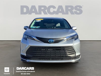 2025 Toyota Sienna LE 8 Passenger