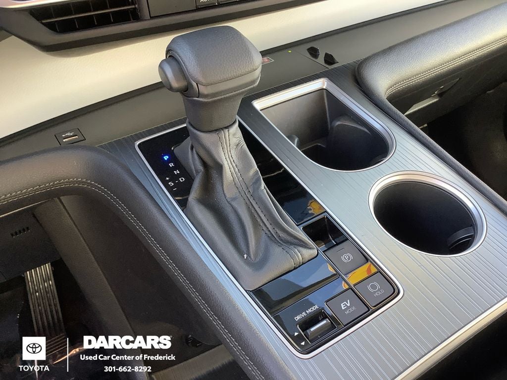 2025 Toyota Sienna LE 8 Passenger