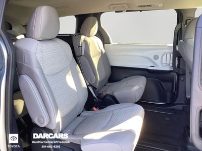 2025 Toyota Sienna LE 8 Passenger