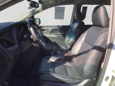 2016 Toyota Sienna SE Premium 8 Passenger