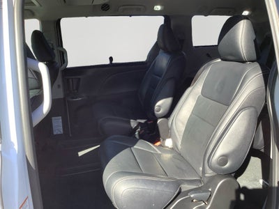 2016 Toyota Sienna SE Premium 8 Passenger