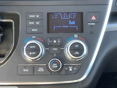 2016 Toyota Sienna SE Premium 8 Passenger