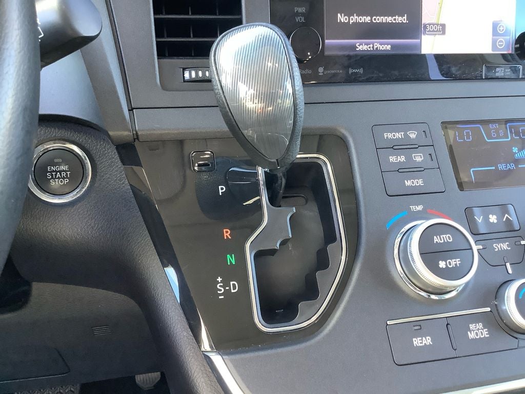 2016 Toyota Sienna SE Premium 8 Passenger