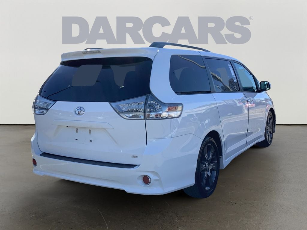 2016 Toyota Sienna SE Premium 8 Passenger