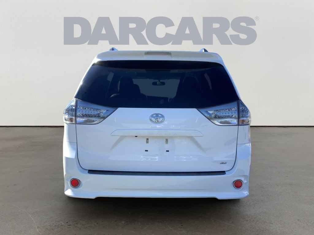 2016 Toyota Sienna SE Premium 8 Passenger