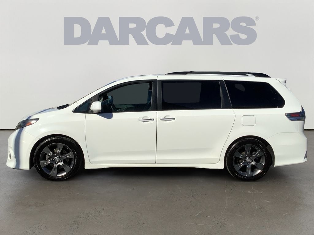 2016 Toyota Sienna SE Premium 8 Passenger