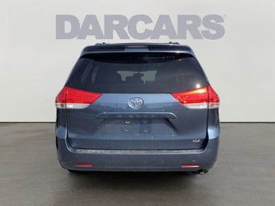 2013 Toyota Sienna XLE 8 Passenger