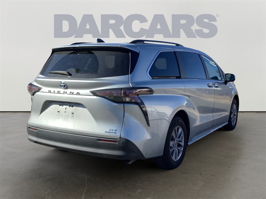 2024 Toyota Sienna XLE