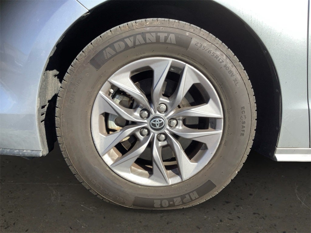 2024 Toyota Sienna XLE