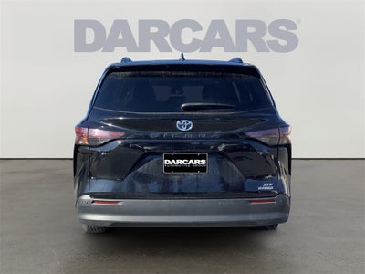 2024 Toyota Sienna XLE 8 Passenger
