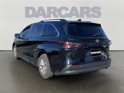 2024 Toyota Sienna XLE 8 Passenger